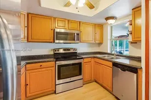 915 SE 20th St, Cape Coral, FL 33990 - Photo 8