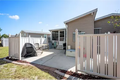 14537 Lara Cir, North Fort Myers, FL 33917 - Photo 4