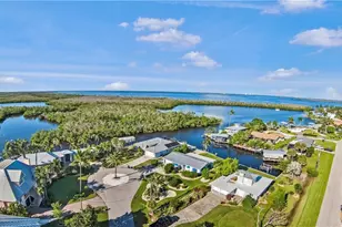 2790 Teal Ct, Saint James City, FL 33956 - Photo 2