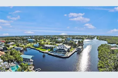 2790 Teal Ct, Saint James City, FL 33956 - Photo 4