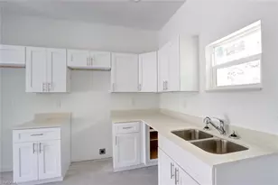 485 Tweed Ct, Lehigh Acres, FL 33972 - Photo 4