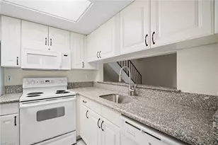 3291 Prince Edward Island Cir, Fort Myers, FL 33907 - Photo 10