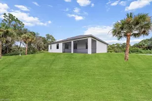 654 Wentworth Dr, Lehigh Acres, FL 33972 - Photo 42