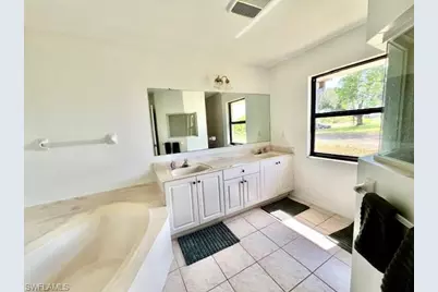 426 NW 37th Pl, Cape Coral, FL 33993 - Photo 12