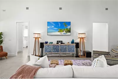 1332 Longwood Dr, Fort Myers, FL 33919 - Photo 4