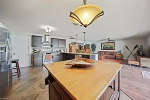 4536 Vinsetta Ave, North Fort Myers, FL 33903 - Photo 12