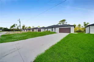 318 Urbana St, Lehigh Acres, FL 33972 - Photo 2