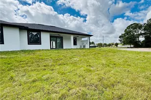 863 Haskell St E, Lehigh Acres, FL 33974 - Photo 42