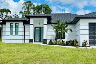 863 Haskell St E, Lehigh Acres, FL 33974 - Photo 4