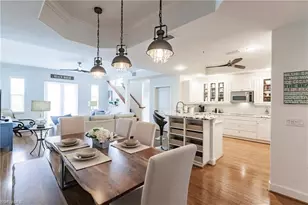 572 11th Ave S, Naples, FL 34102 - Photo 2