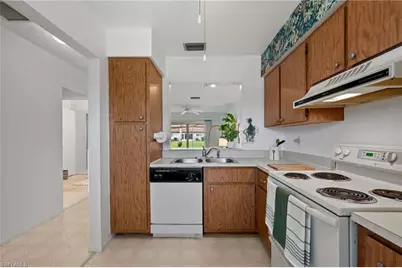 6300 S Pointe Blvd #470, Fort Myers, FL 33919 - Photo 8