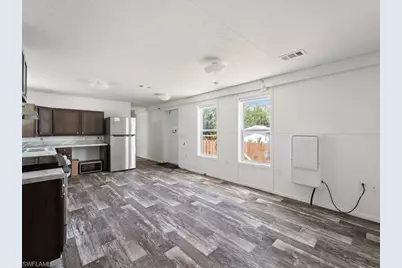 1038 Canopy Ln, Moore Haven, FL 33471 - Photo 10