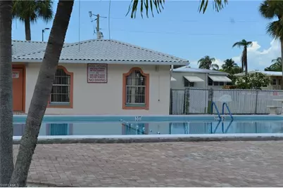 4915 Gulfgate Ln, Saint James City, FL 33956 - Photo 8