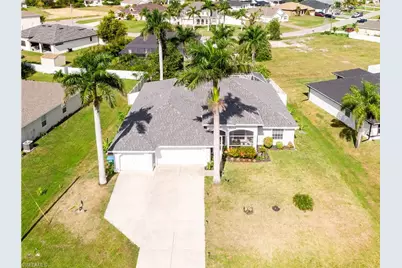 344 SW 24th Pl, Cape Coral, FL 33991 - Photo 4