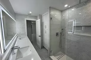 3913 SE 11th Pl, Cape Coral, FL 33904 - Photo 6