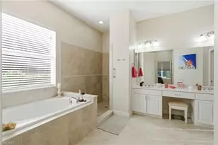 11225 Lithgow Ln, Fort Myers, FL 33913 - Photo 16