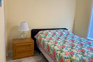 325 Shoreland Dr E, Fort Myers, FL 33905 - Photo 10