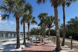 345 Mango St, Fort Myers Beach, FL 33931 - Photo 4