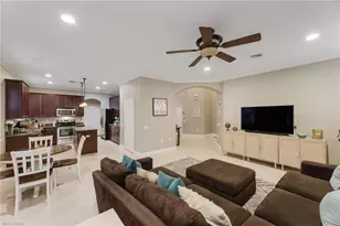 9807 Casa Mar Cir, Fort Myers, FL 33919 - Photo 6