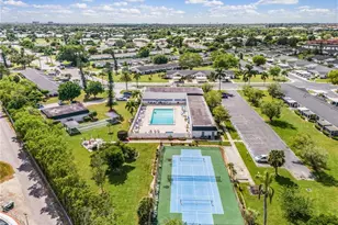 6894 Sandtrap Dr, Fort Myers, FL 33919 - Photo 32