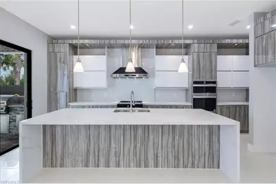 2106 SW 4th St, Cape Coral, FL 33991 - Photo 4