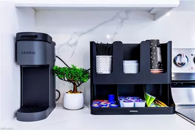 2005 Diplomat Pkwy W, Cape Coral, FL 33993 - Photo 24