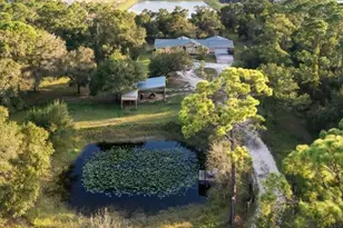 9100 Henderson Grade, North Fort Myers, FL 33917 - Photo 2