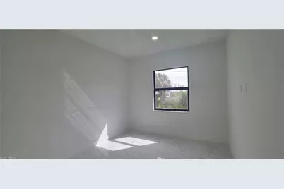 1631 NE 34th St, Cape Coral, FL 33909 - Photo 8