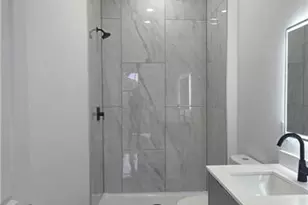 306 NE 10th Terrace, Cape Coral, FL 33909 - Photo 10