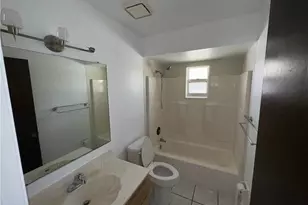 517 SE 23rd Pl, Cape Coral, FL 33990 - Photo 6