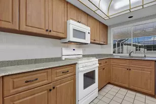 1413 SE 39th St, Cape Coral, FL 33904 - Photo 8