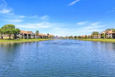 8336 Charter Club Cir #10, Fort Myers, FL 33919 - Photo 4