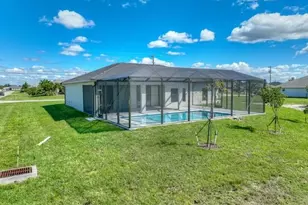 860 NE 6th Ave, Cape Coral, FL 33909 - Photo 6