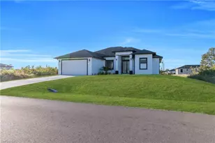 2705 68th St W, Lehigh Acres, FL 33971 - Photo 10