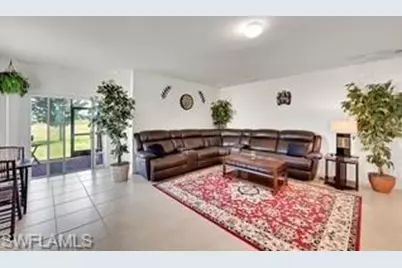 927 SE 5th Ct, Cape Coral, FL 33990 - Photo 8