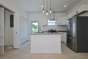 23031 Roundtree Ave, Alva, FL 33920 - Photo 8