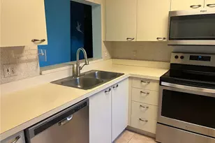 7406 Lake Breeze Dr, Fort Myers, FL 33907 - Photo 1