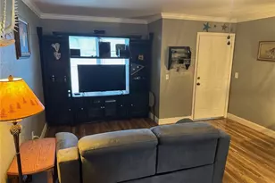 1941 NE 14th St, Cape Coral, FL 33909 - Photo 6