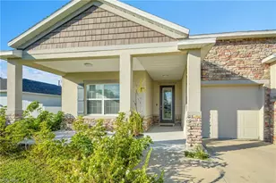 513 NW 3rd Ln, Cape Coral, FL 33993 - Photo 4