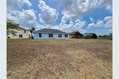 18231 Beauty Berry Ct, Lehigh Acres, FL 33972 - Photo 22