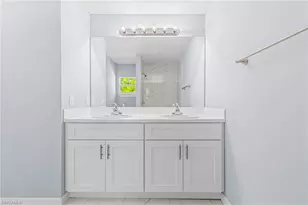 945 Memphis Ave S, Lehigh Acres, FL 33974 - Photo 8