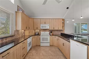 1607 Sand Castle Rd, Sanibel, FL 33957 - Photo 14