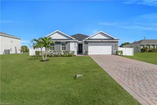 221 SW 21st Terrace, Cape Coral, FL 33991 - Photo 2