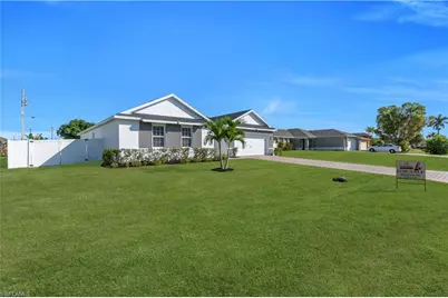 221 SW 21st Ter, Cape Coral, FL 33991 - Photo 4