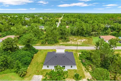 913 E 12th St, Lehigh Acres, FL 33972 - Photo 26