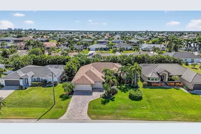 2614 SW 37th St, Cape Coral, FL 33914 - Photo 2