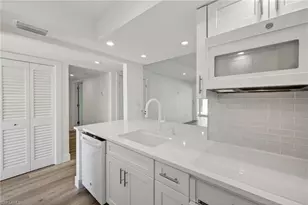 1610 Middle Gulf Dr, Sanibel, FL 33957 - Photo 8