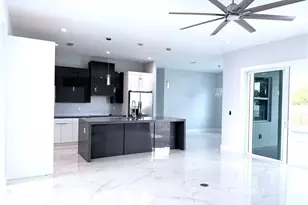 329 NE 6th St, Cape Coral, FL 33909 - Photo 8