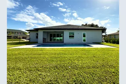 329 NE 6th St, Cape Coral, FL 33909 - Photo 32