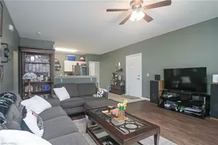 1040 Hancock Creek S Blvd, Cape Coral, FL 33909 - Photo 4